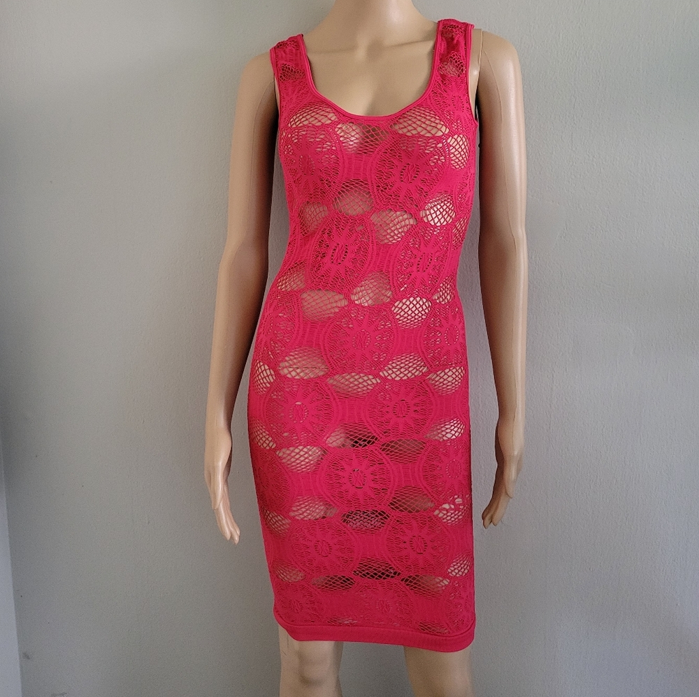 NWOT! G BY GUESS FUCHSIA PINK PEEP THROUGH CROCHET FITTED DRESS